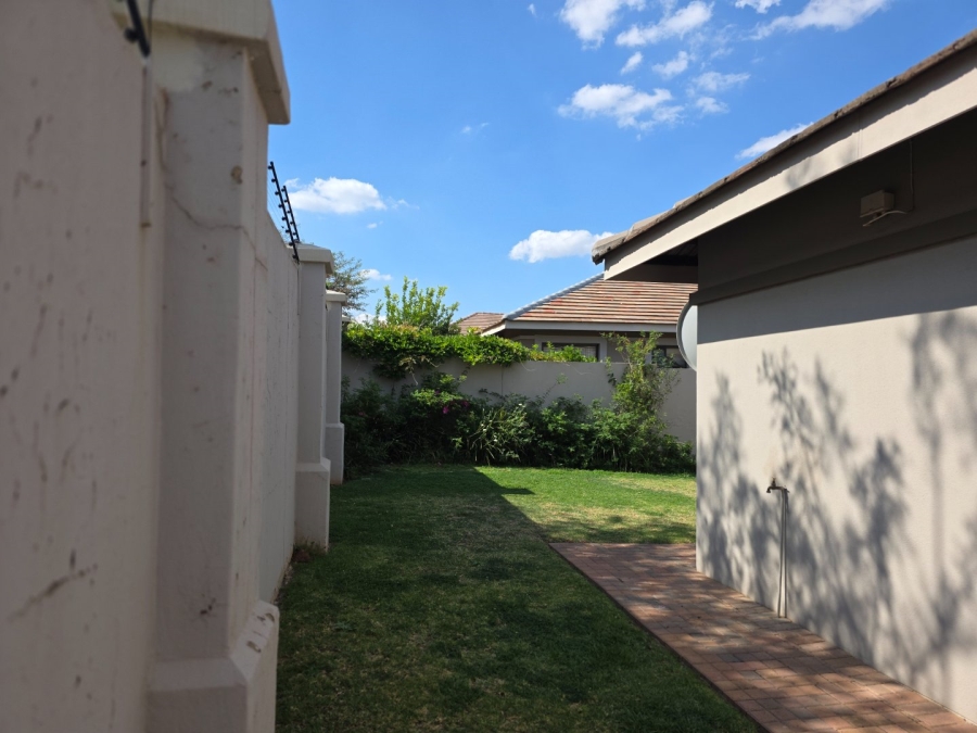 To Let 3 Bedroom Property for Rent in Wilkoppies North West